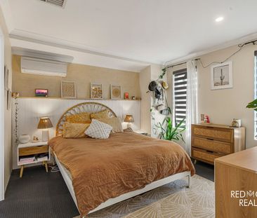 Beautifully Presented Family Home - Photo 6