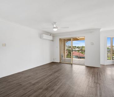 Prime location, great living! - Photo 1