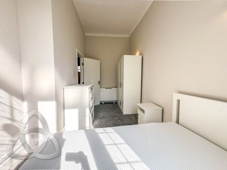 Queens Gardens, Bayswater, London, W2 3BA - Photo 5