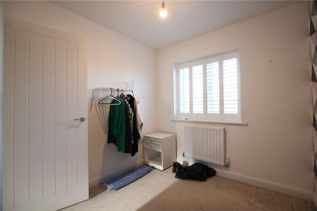 3 Bed Semi-detached house To Rent - Photo 5