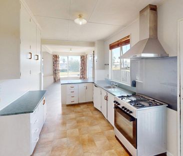 Westbrook - 3 bedrooms - Photo 2