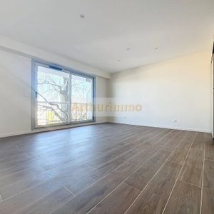 Location Appartement 1 pièces 28 m2 à Boissy-Saint-Léger - Photo 2