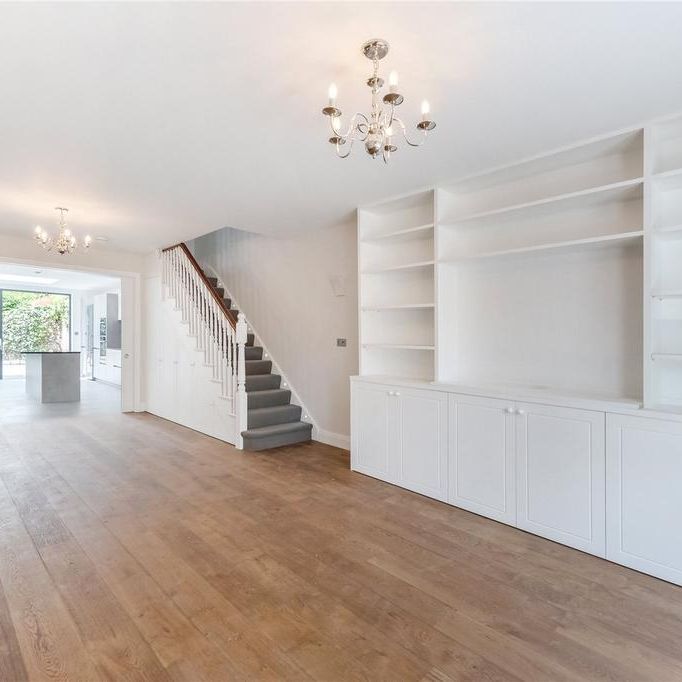 4 bedroom terraced house to rent - Photo 1