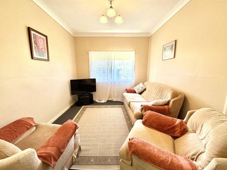Charming Furnished Beach Cottage - FURNISHED - Photo 2