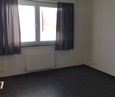 - Leuk gelijkvloers appartement met open zicht (midden rechts) - Photo 2