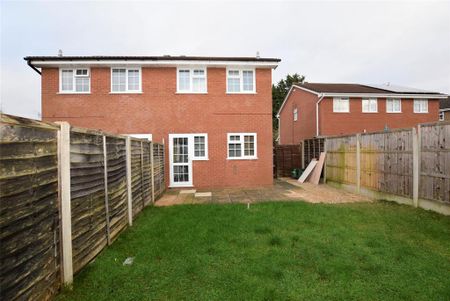 2 bedroom property to rent - Photo 2