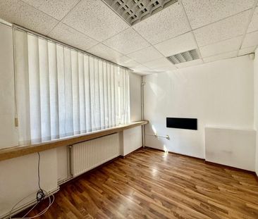 Apartament de inchiriat 2 camere zona Calea Victoriei - Sfintii Voievozi, Bucuresti - Photo 2