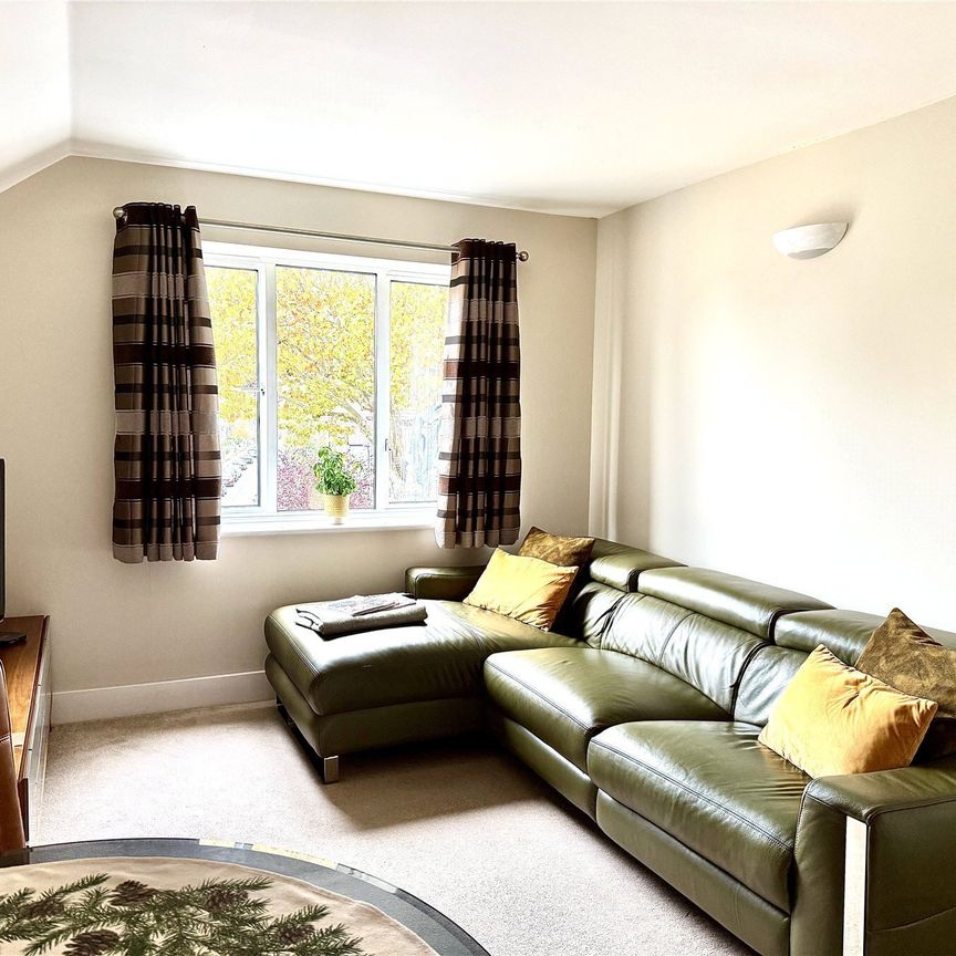 Maple Road, Surbiton, KT6 flat to rent - Photo 1