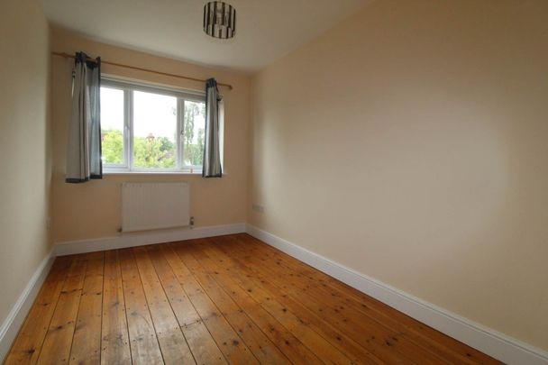 4 bed Detached for rent - Photo 1