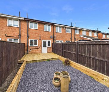 2 bedroom terraced house to rent - Photo 4