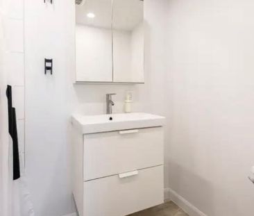 Magnifique studio de style loft à aire ouverte meublé - Photo 3