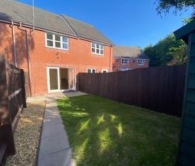2 bedroom terraced house to rent - Photo 3