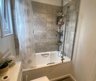 4 Bed Terraced House, Fairlawn Avenue, N2 - Photo 3