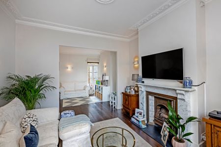 Bishops Road, London, SW6 7AS - Photo 2