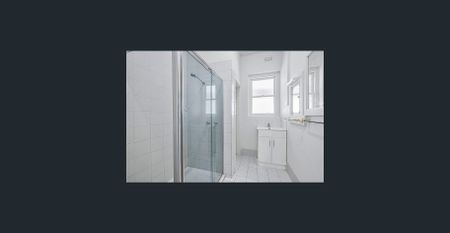 CHARMING THREE BEDROOM CHARACTER HOME - Photo 4