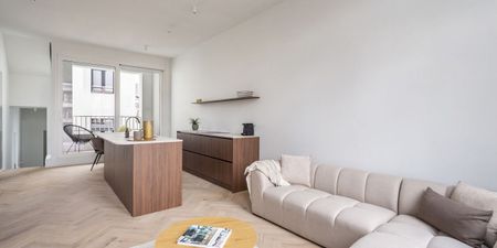Appartement te huur in Antwerpen voor € 1.495 met 1 slaapkamer - Photo 2