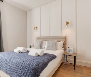 Carrer de Sepúlveda, Barcelona, Catalonia 08015 - Photo 3