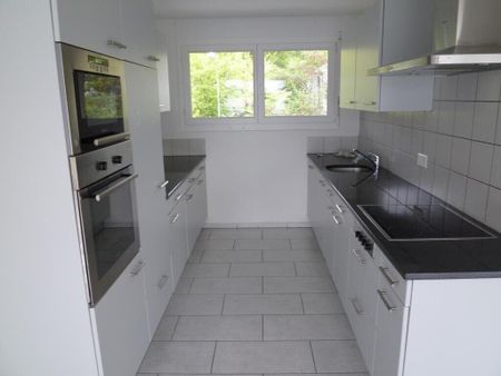 Modern 5.5-room attic apartment in Bolligen - Foto 3