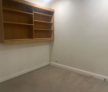 3/4 MacGowan Ave, Glen Huntly VIC 3163 - Apartment For Rent | Domain - Photo 4