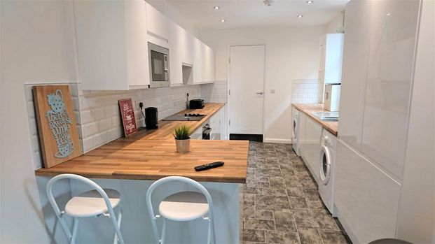 1 bedroom house of multiple occupation to rent - Photo 1