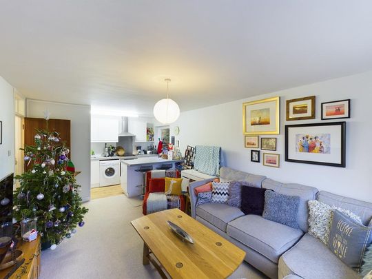 1 bedroom flat to rent - Photo 1