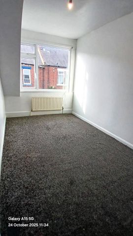 3 bedroom terraced house to rent - Photo 4