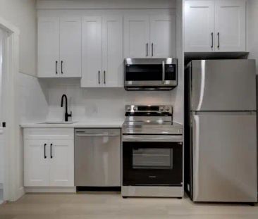 2407-B 4th Street NE | 2407 4 Street Northeast, Calgary - Photo 1