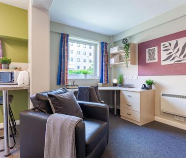 Studio to rent - Photo 1