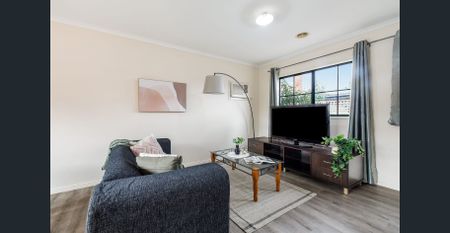 McKinnon 2BR | $1,000 UTILITIES AND FURNITURE INCLUDED | Wi-Fi, Back Yard + Free Parking - Photo 5