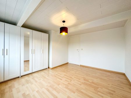 Woning met 2 slpk, zonnige buitenruimte, garage, Torhout - Photo 2