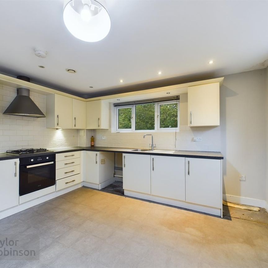 Rathlin Road, Broadfield, Crawley - Photo 1