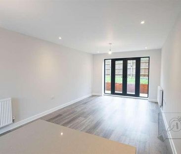 Ground Floor Flat, St Marys Road, Greenhithe, Kent, DA9 - Photo 3