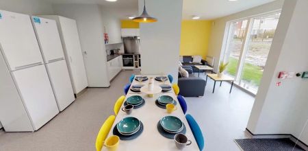 Accessible Ensuite - Photo 2