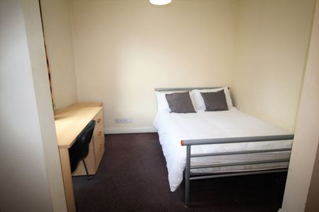 Flat 2, 25 Clarendon Place, LS2 9JY, Leeds - Photo 4