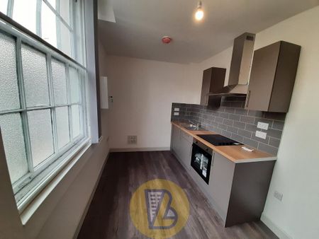 1 bedroom block of apartments to rent - Photo 3