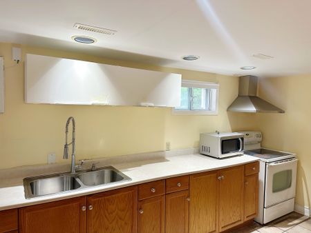 For Lease - 26 Greyhound Drive, Toronto, Ontario - Photo 4