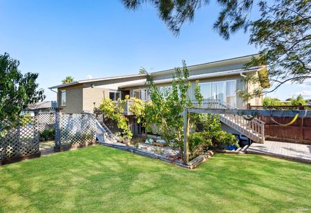 Glamorgan house with garden and view - Photo 3
