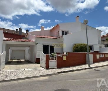 House T3 in Vila Franca de Xira, Vila Franca de Xira - Photo 4