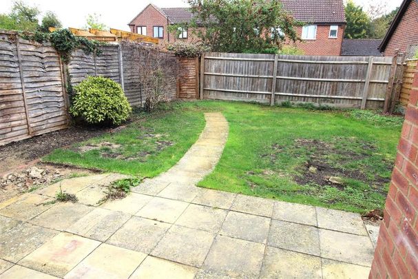 3 bedroom semi-detached house to rent - Photo 1