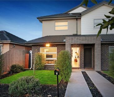 2/22 Epstein Street, Reservoir VIC 3073 - Photo 1
