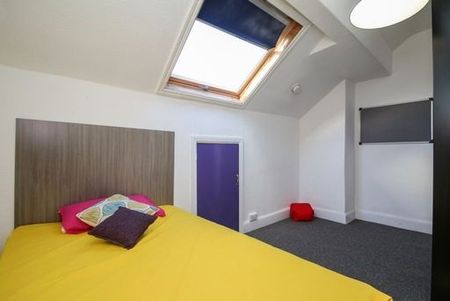 5 Bed Terraced House, Jubilee Drive, L7 - Photo 2