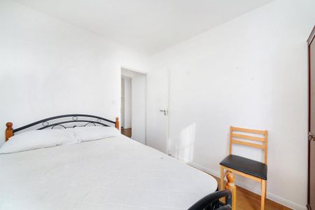 3 bedroom flat to rent - Photo 5