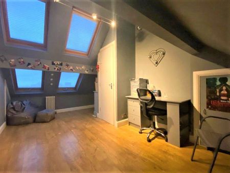 4 bedroom terraced house to rent - Photo 5