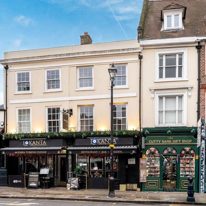 2 bedroom flat to rent - Photo 2