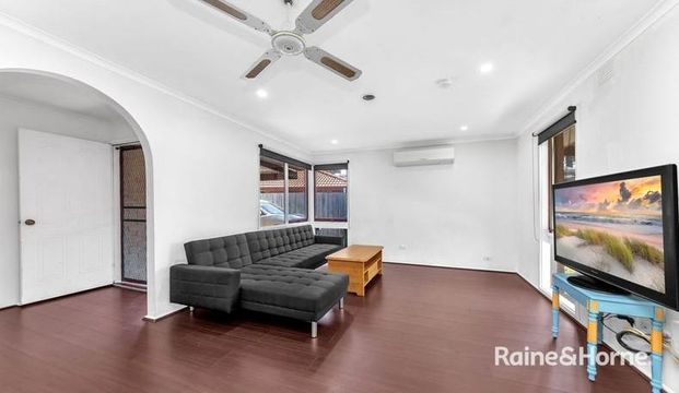 22 Taddor Drive, Cranbourne, VIC 3977 - Photo 1