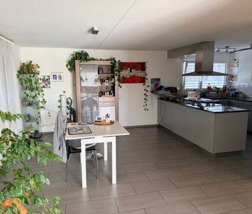 Geräumige 5-Zimmer-Maisonette-Wohnung in Allschwil - Foto 2