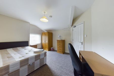 4 bedroom house to rent - Photo 2