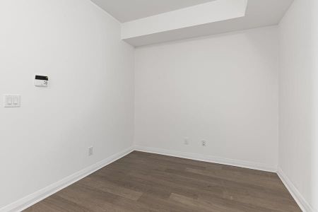 For Lease - 55 Oneida Crescent Unit# 1606, Richmond Hill, Ontario - Photo 2