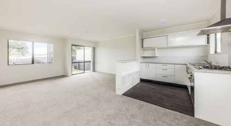 3 Bedroom 1 Bathroom house available to rent - Photo 4