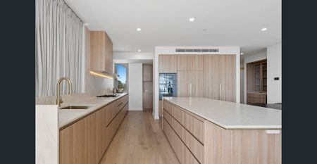 Brand New Perspective Nexus Apartment – Redefining Luxury Beachside Living - Photo 4